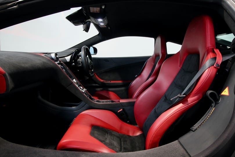 Mclaren Mp4 12c The Supercar Rooms (11)