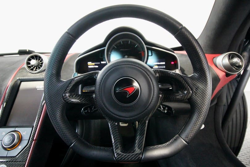 Mclaren Mp4 12c The Supercar Rooms (13)
