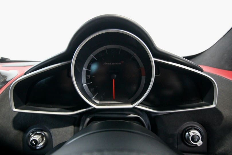 Mclaren Mp4 12c The Supercar Rooms (17)