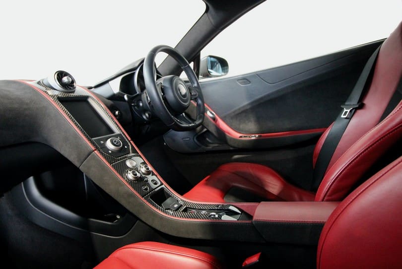 Mclaren Mp4 12c The Supercar Rooms (24)