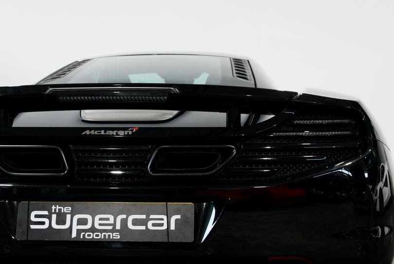Mclaren Mp4 12c The Supercar Rooms (35)