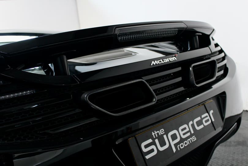 Mclaren Mp4 12c The Supercar Rooms (38)