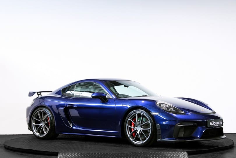 Porsche 718 Cayman Gt4 The Supercar Rooms (1)