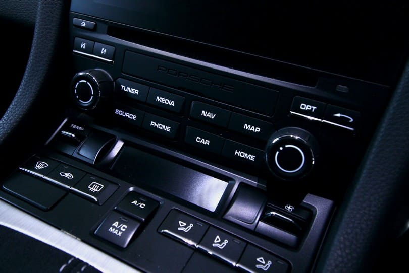 Porsche 718 Cayman Gt4 The Supercar Rooms (29)