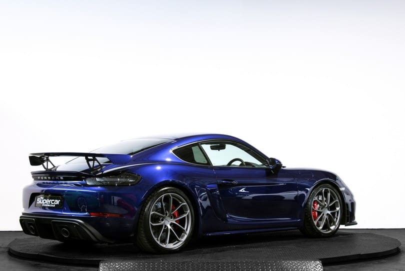 Porsche 718 Cayman Gt4 The Supercar Rooms (3)