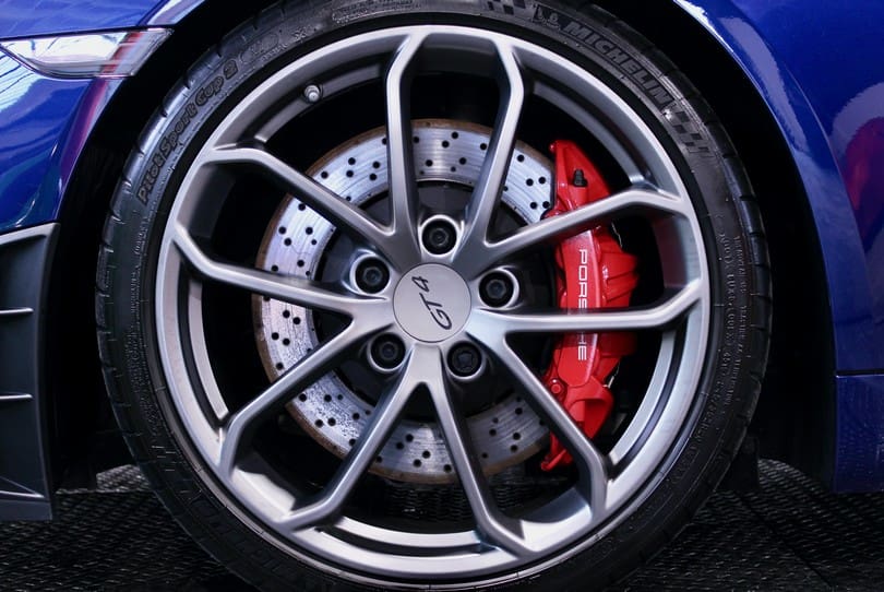 Porsche 718 Cayman Gt4 The Supercar Rooms (36)