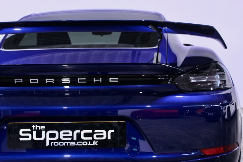 Porsche 718 Cayman Gt4 The Supercar Rooms (42)