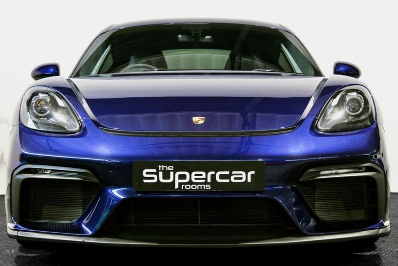 Porsche 718 Cayman Gt4 The Supercar Rooms (49)