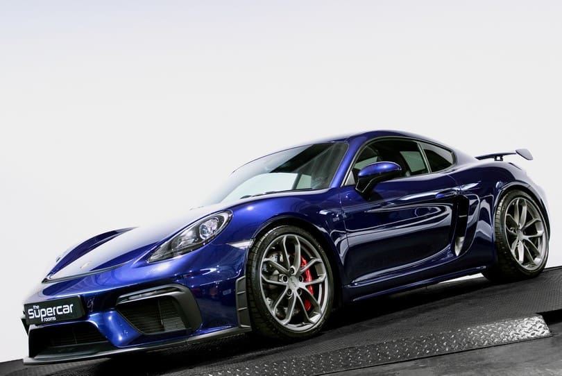 Porsche 718 Cayman Gt4 The Supercar Rooms (52)