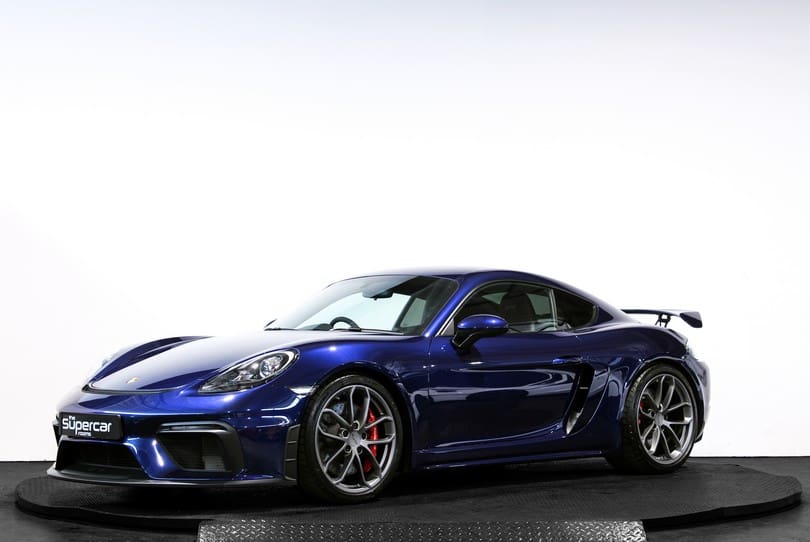 Porsche 718 Cayman Gt4 The Supercar Rooms (7)