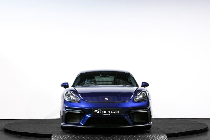 Porsche 718 Cayman Gt4 The Supercar Rooms (8)