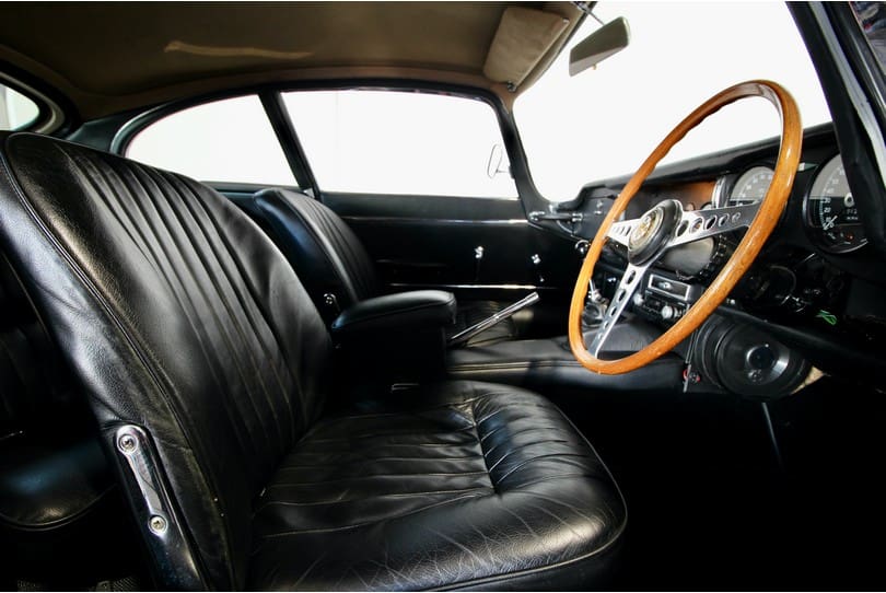 Jaguar E Type 2+2 The Supercar Rooms (10)