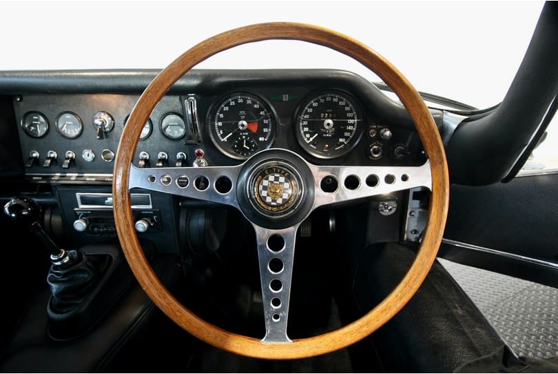 Jaguar E Type 2+2 The Supercar Rooms (13)