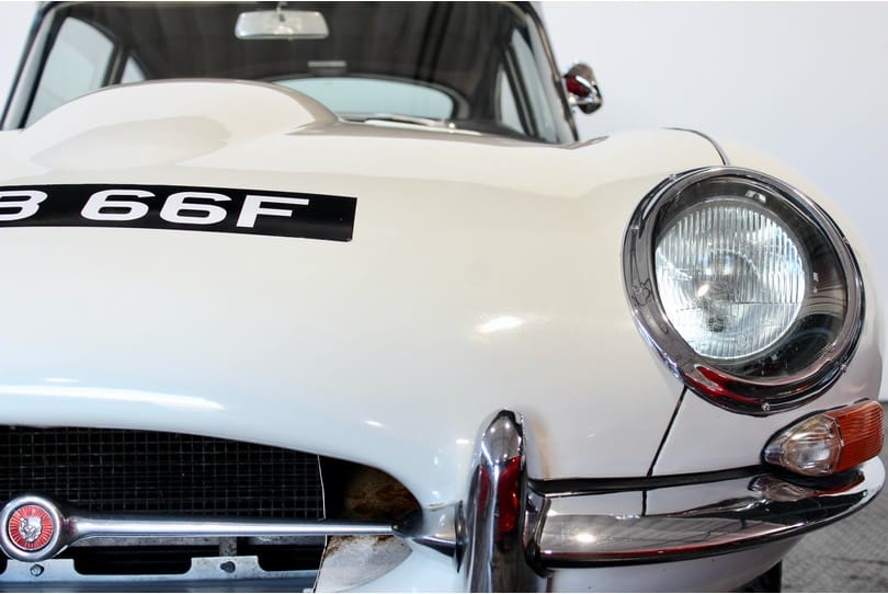 Jaguar E Type 2+2 The Supercar Rooms (31)