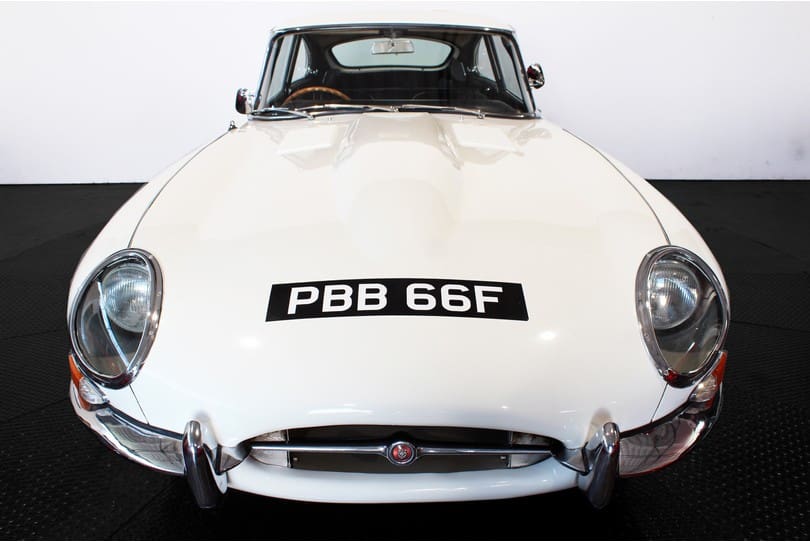 Jaguar E Type 2+2 The Supercar Rooms (37)