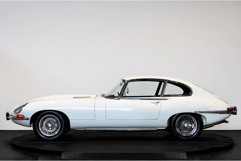 Jaguar E Type 2+2 The Supercar Rooms (6)