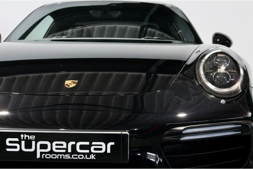 Porsche 991.2 Turbo S The Supercar Rooms (36)