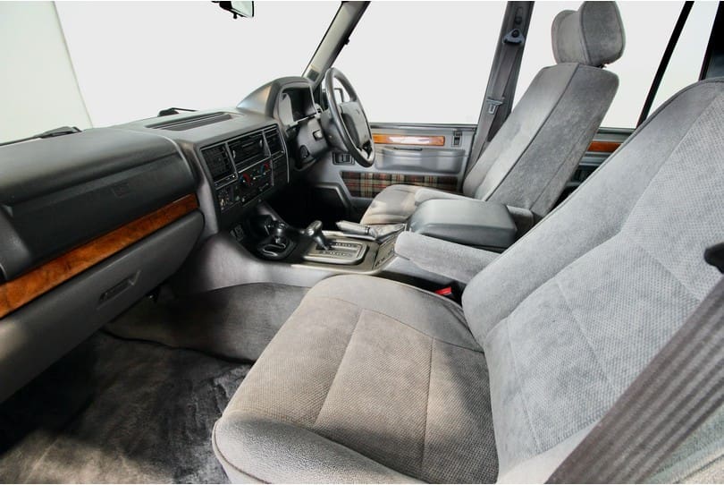 Range Rover Classic The Supercar Rooms (12)