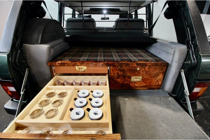 Range Rover Classic The Supercar Rooms (29)