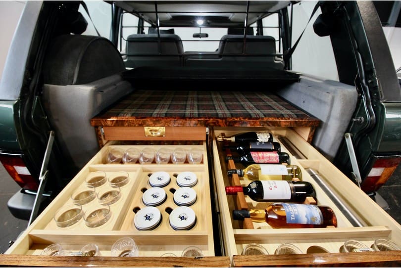 Range Rover Classic The Supercar Rooms (30)