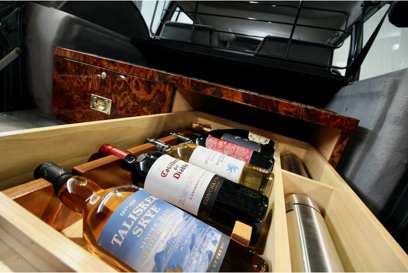 Range Rover Classic The Supercar Rooms (32)