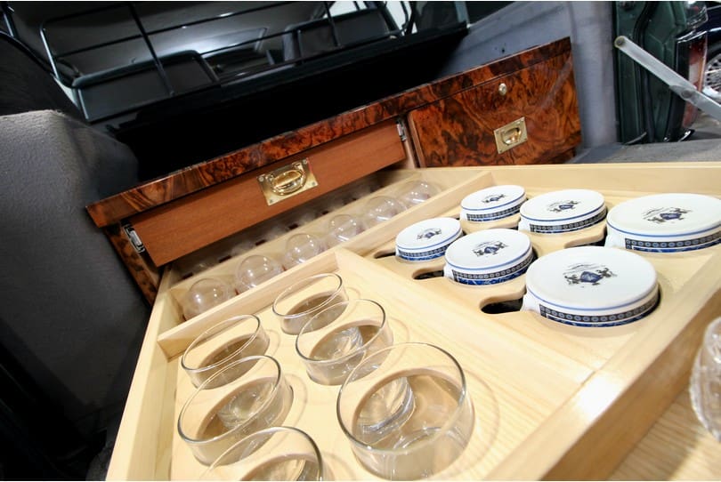 Range Rover Classic The Supercar Rooms (33)