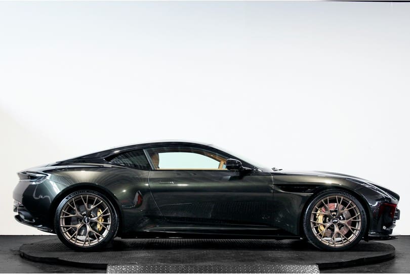 Aston Martin Db12 The Supercar Rooms (2)