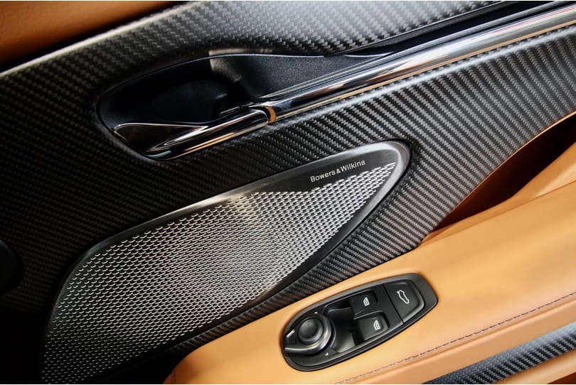 Aston Martin Db12 The Supercar Rooms (23)