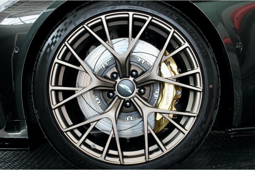 Aston Martin Db12 The Supercar Rooms (35)