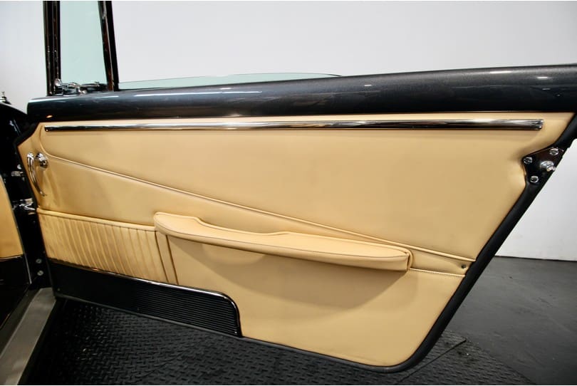 Aston Martin Db5 Convertible The Supercar Rooms (23)