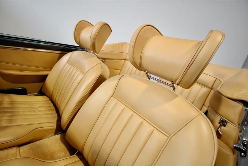 Aston Martin Db5 Convertible The Supercar Rooms (27)