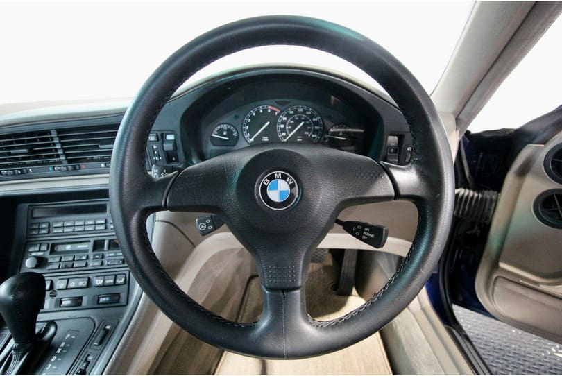 Bmw 850i The Supercar Rooms (12)