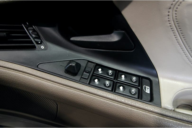 Bmw 850i The Supercar Rooms (21)