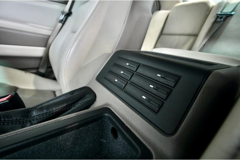 Bmw 850i The Supercar Rooms (26)