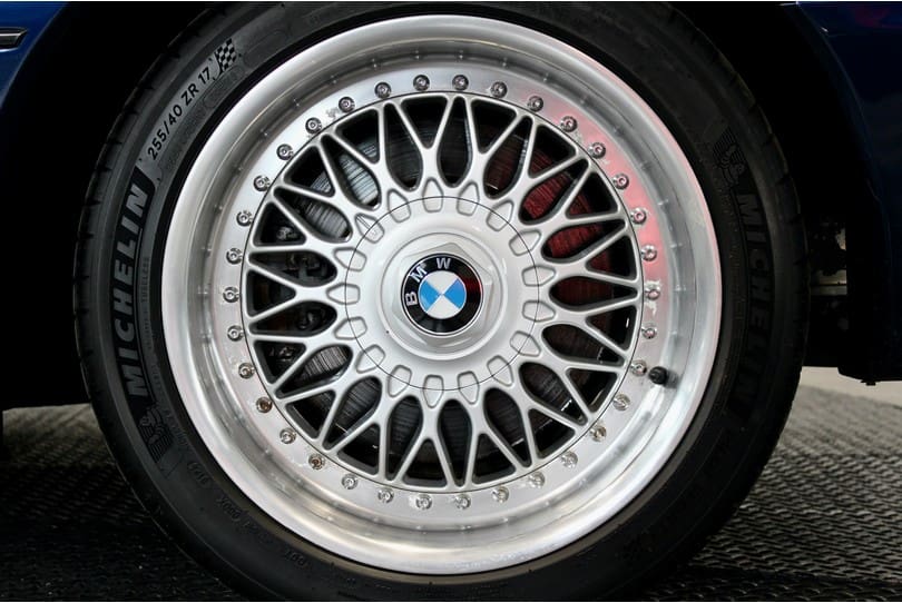 Bmw 850i The Supercar Rooms (31)