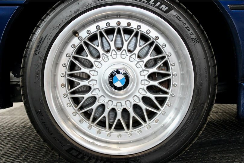 Bmw 850i The Supercar Rooms (33)