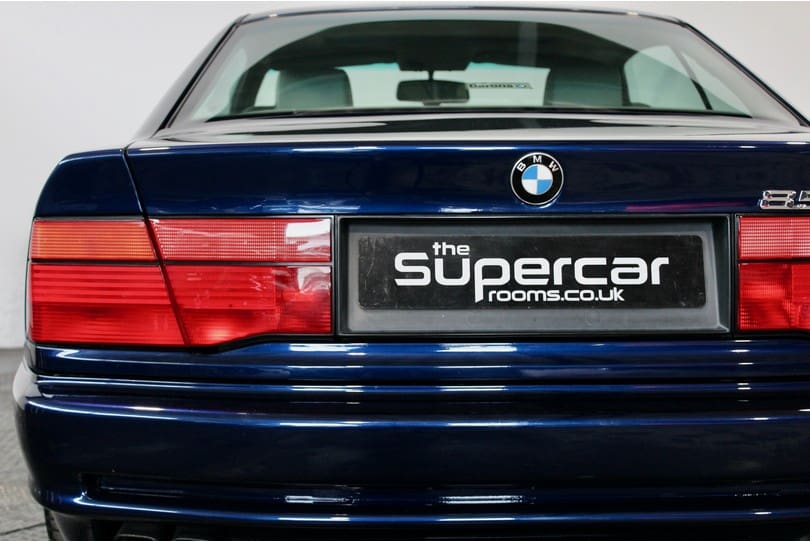 Bmw 850i The Supercar Rooms (37)