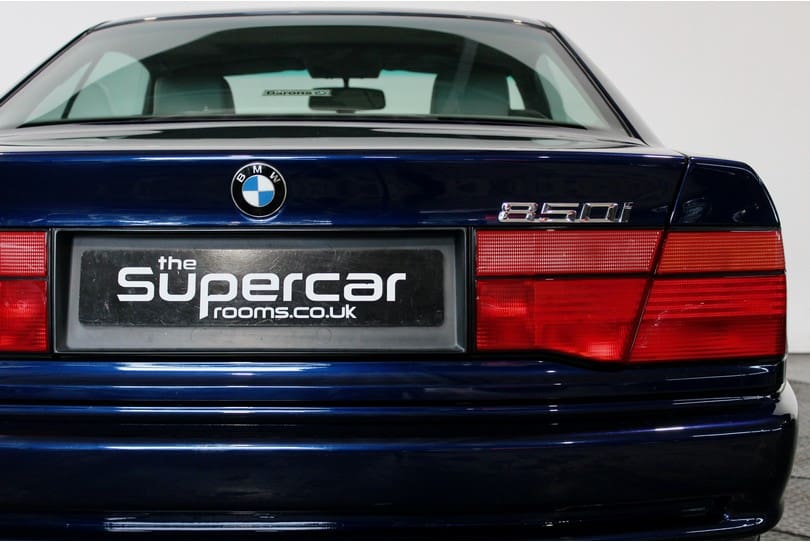 Bmw 850i The Supercar Rooms (38)