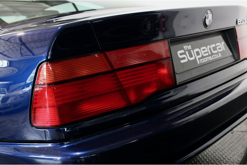 Bmw 850i The Supercar Rooms (41)