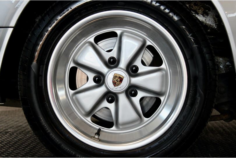 Porsche 911 The Supercar Rooms (29)