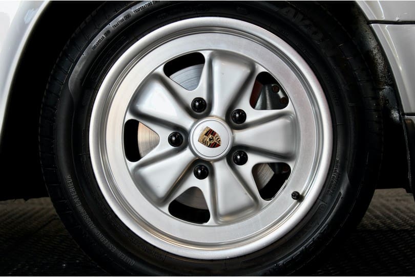 Porsche 911 The Supercar Rooms (30)