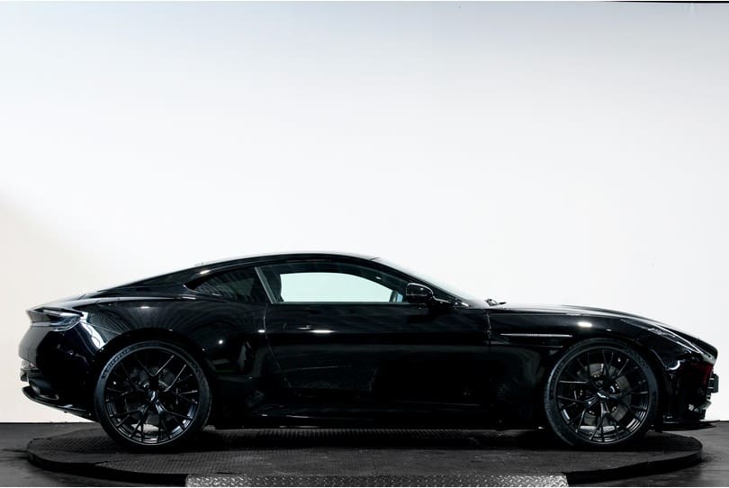 Aston Martin Db12 The Supercar Rooms (2)