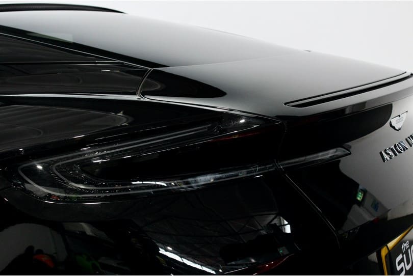 Aston Martin Db12 The Supercar Rooms (53)