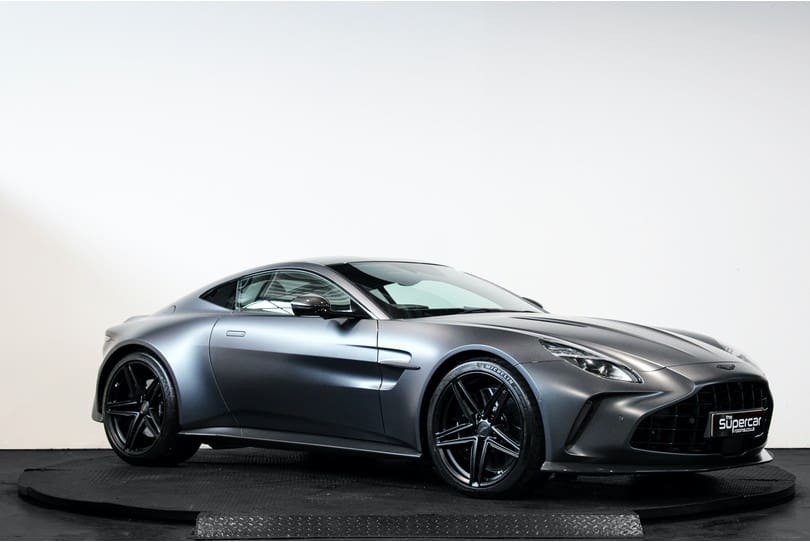 Aston Martin Vantage The Supercar Rooms (1)