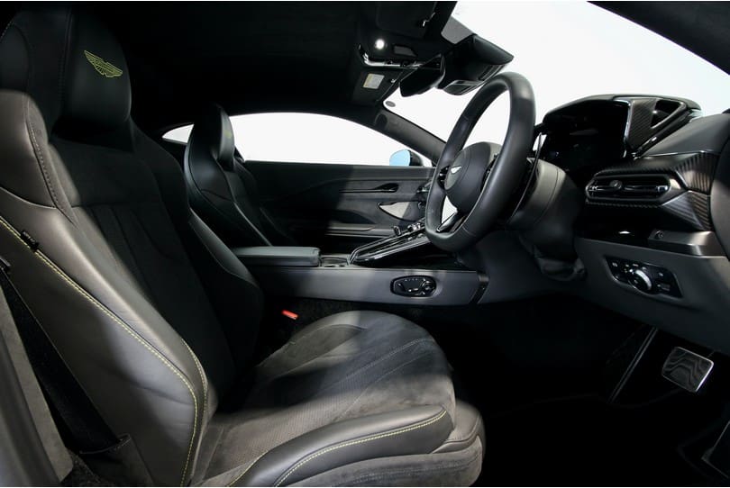 Aston Martin Vantage The Supercar Rooms (10)