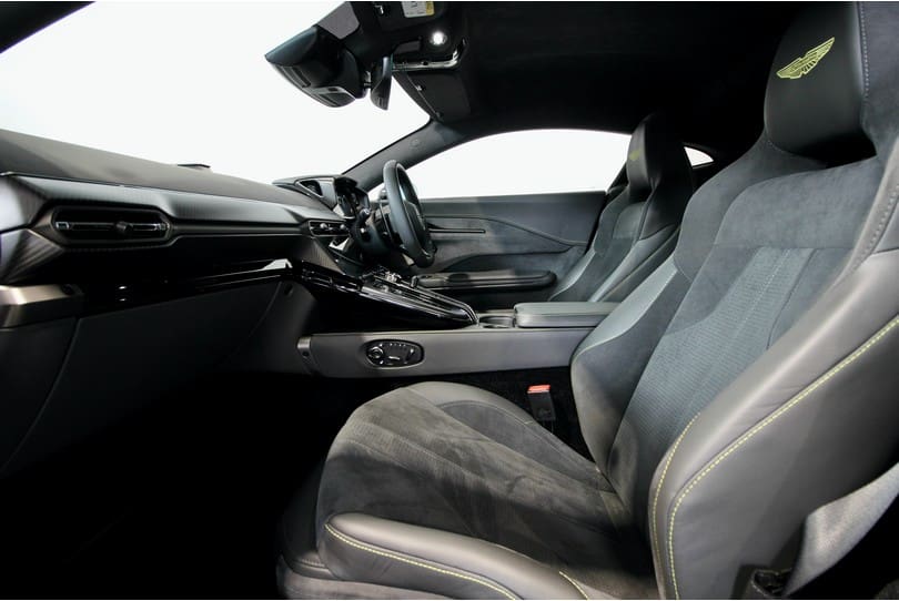 Aston Martin Vantage The Supercar Rooms (11)