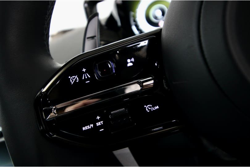 Aston Martin Vantage The Supercar Rooms (17)