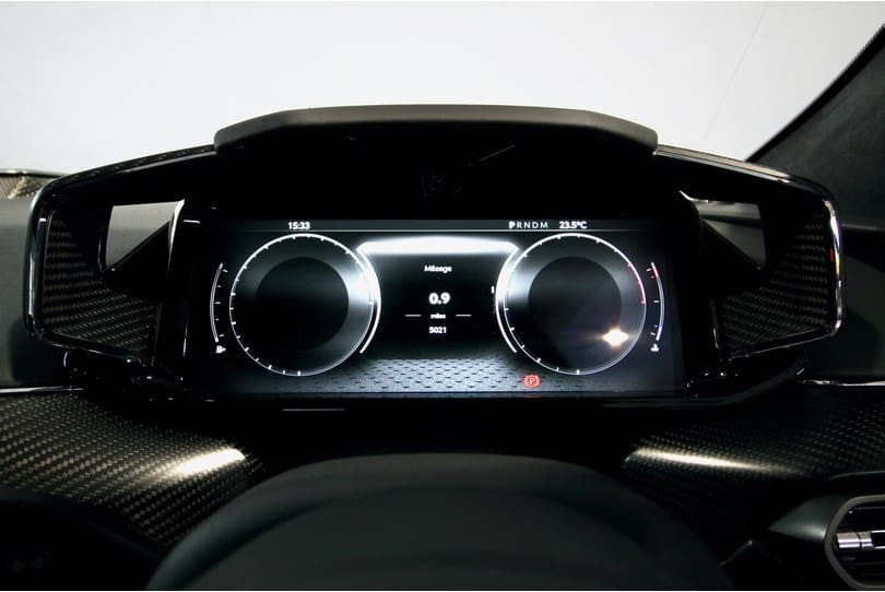 Aston Martin Vantage The Supercar Rooms (21)