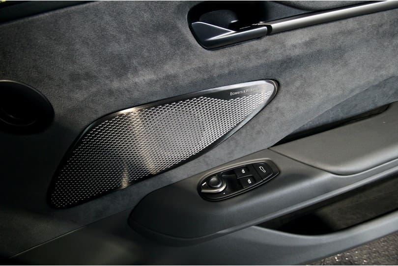 Aston Martin Vantage The Supercar Rooms (22)