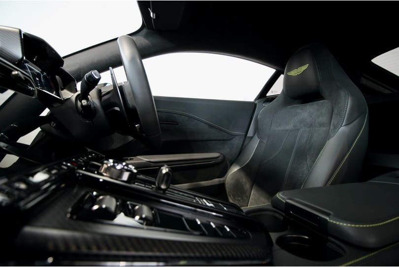 Aston Martin Vantage The Supercar Rooms (32)